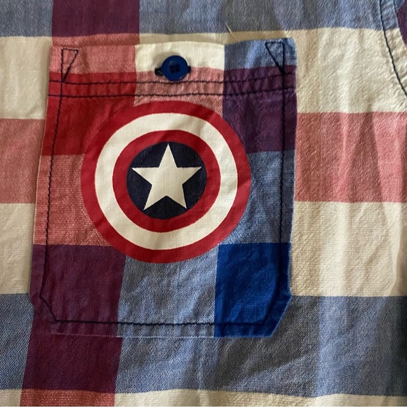Captain America Marvel Plaid Button Down Short Sleeve Shirt Sz L Comic Avengers - Picture 4 of 8